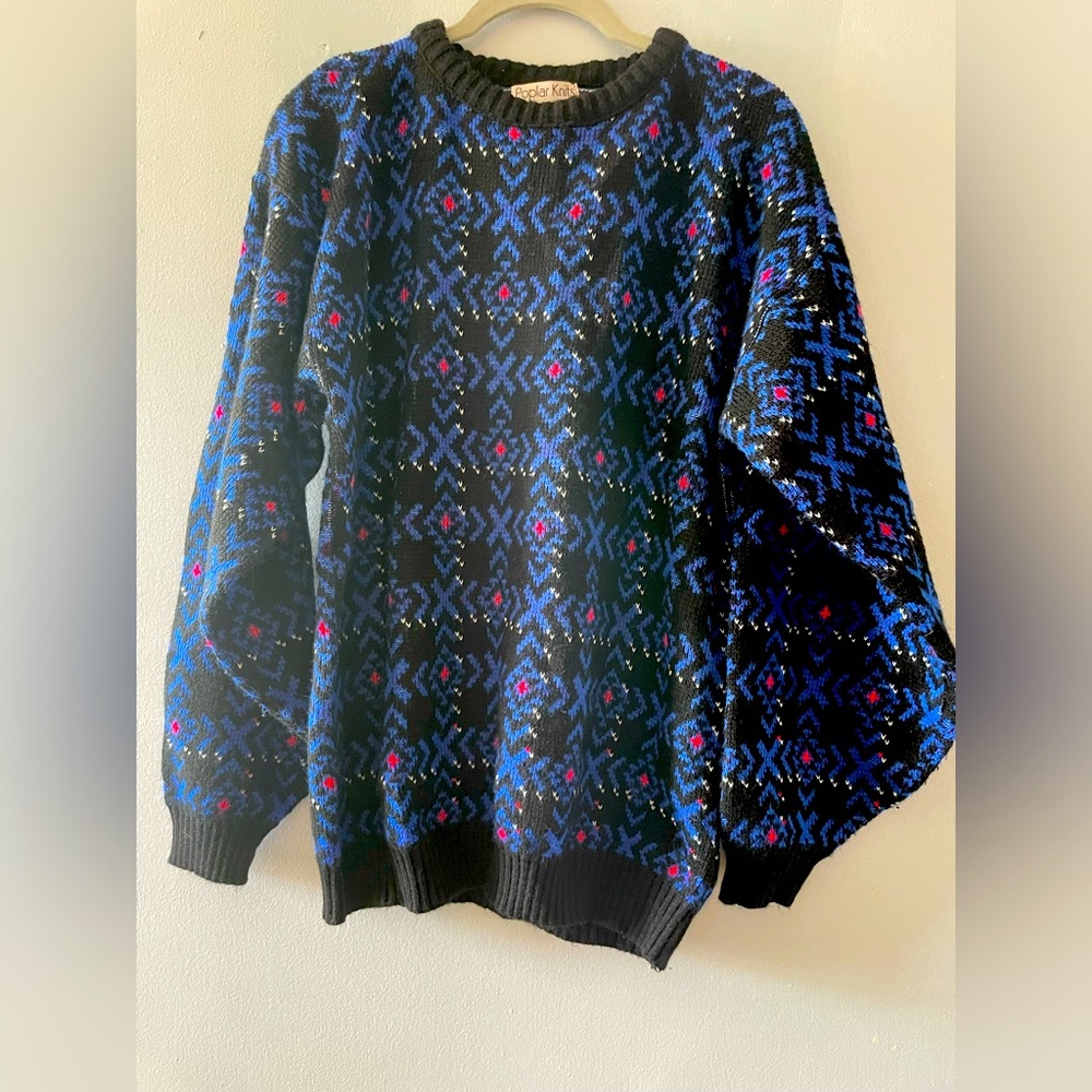 Women’s vintage multicolor patterned sweater
